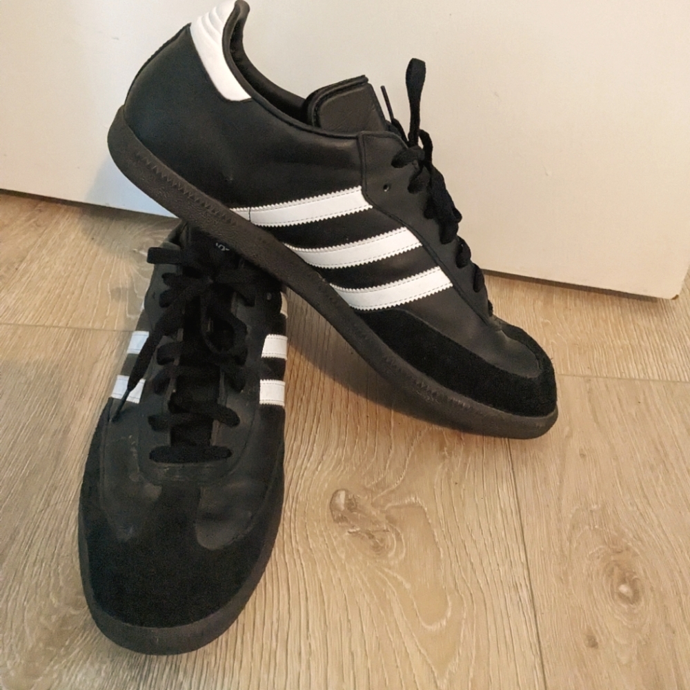 Adidas sambas mens 13.5